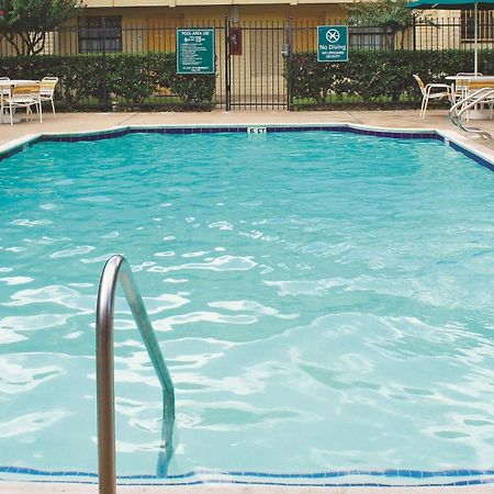Baymont By Wyndham Houston La Porte Eksteriør bilde
