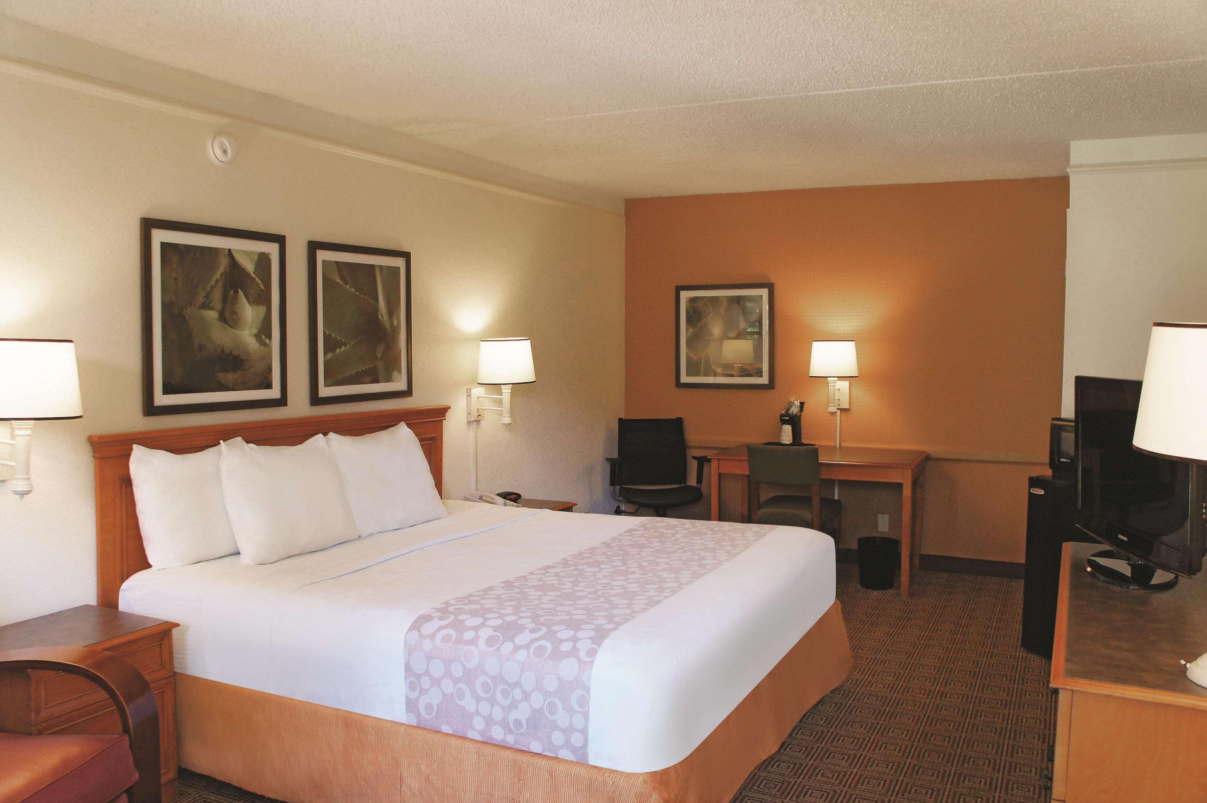 Baymont By Wyndham Houston La Porte Eksteriør bilde