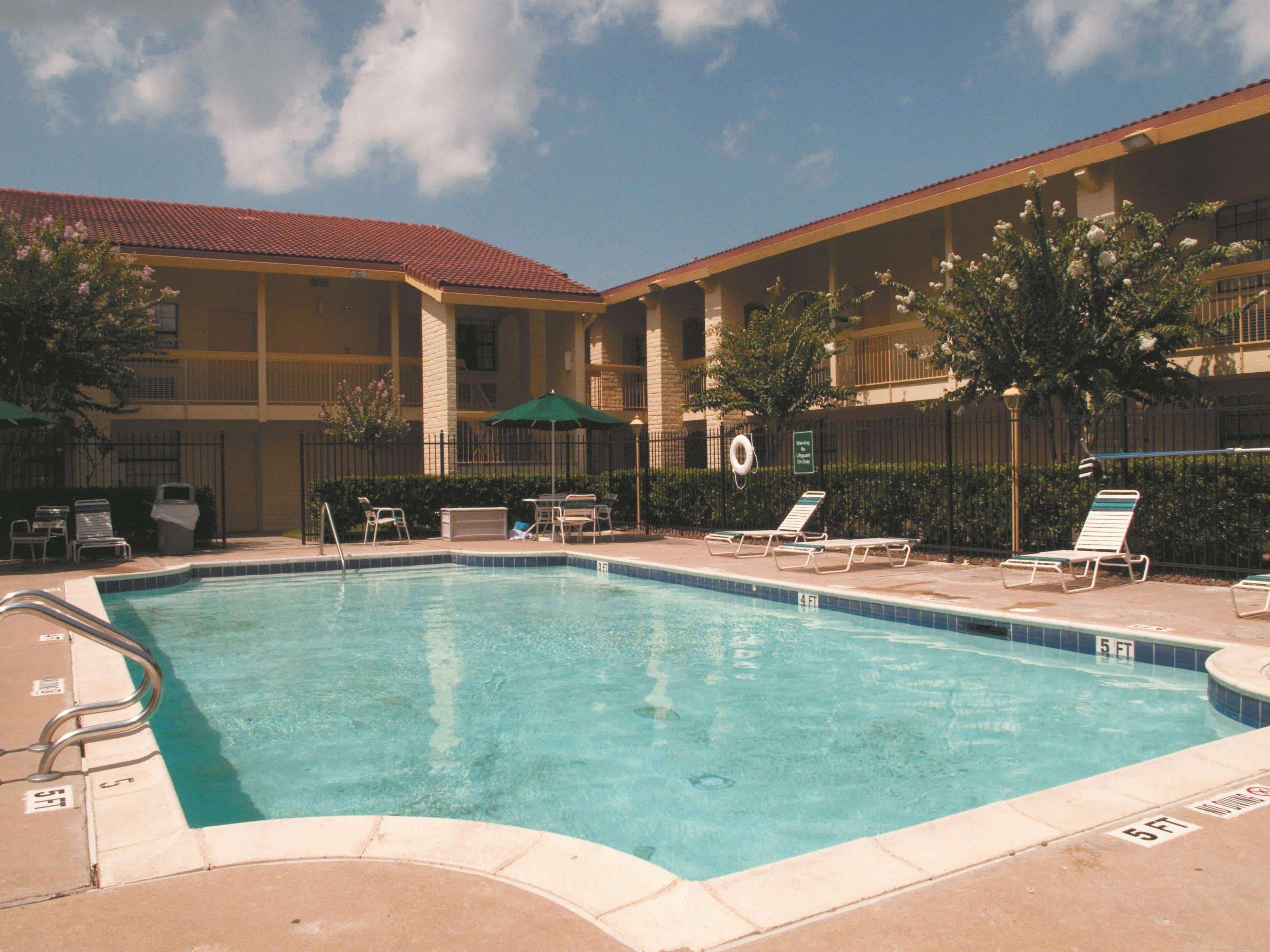 Baymont By Wyndham Houston La Porte Eksteriør bilde